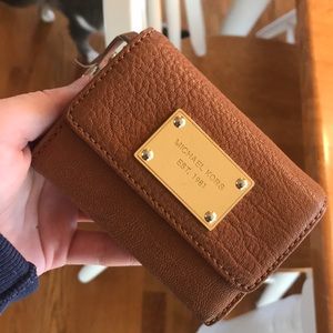 Michael Kors chestnut wallet